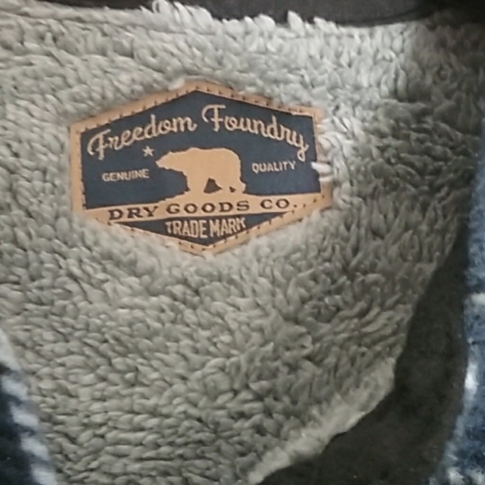 JACKET - Picture 2 of 8